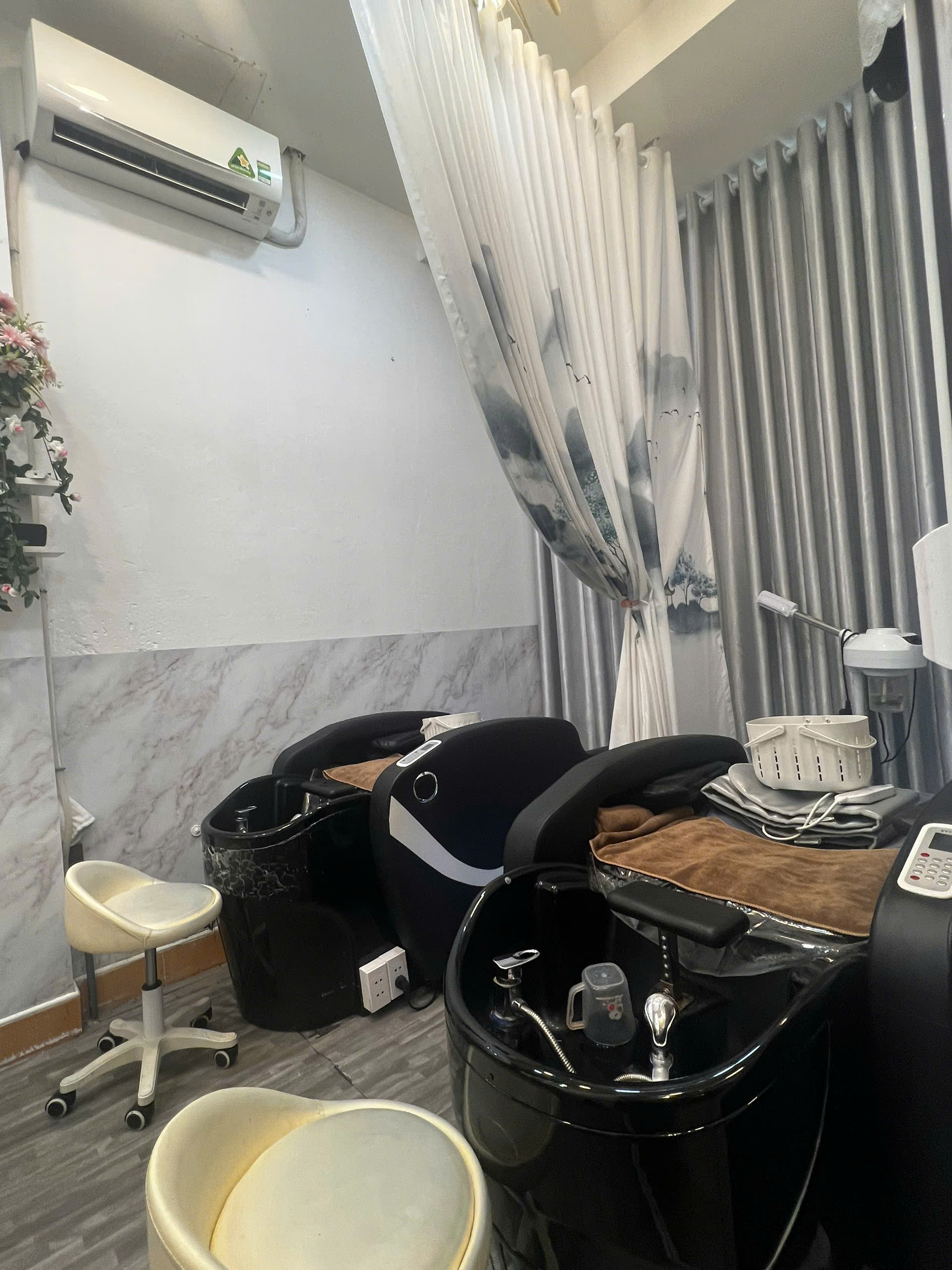 Biển hiệu CAMI gội đầu thế hệ mới
